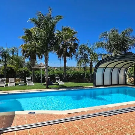 Villa Ania - Private With Pool&jacuzzi, 16 To 40 Pax Albufeira